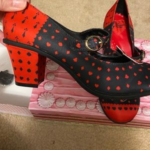 Hot Chocolate Queen of Hearts heels